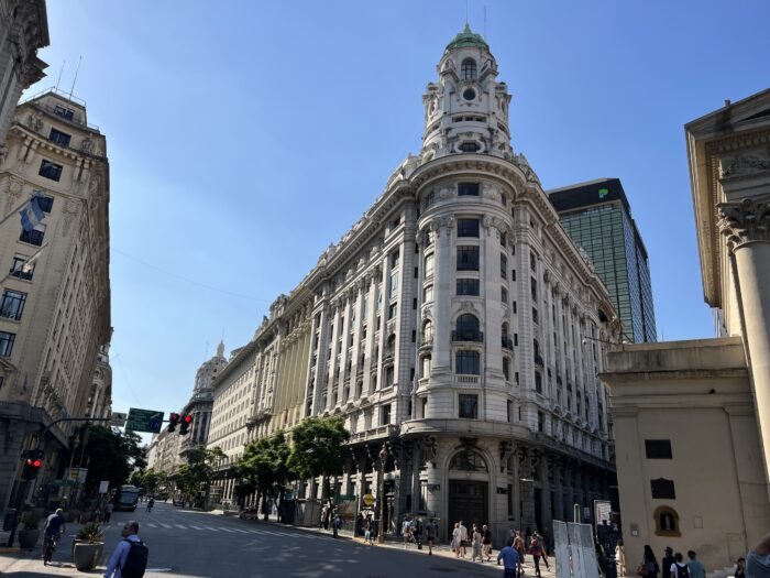 5CA01AA2-C628-4C2E-A0D6-06F0BF5F6783